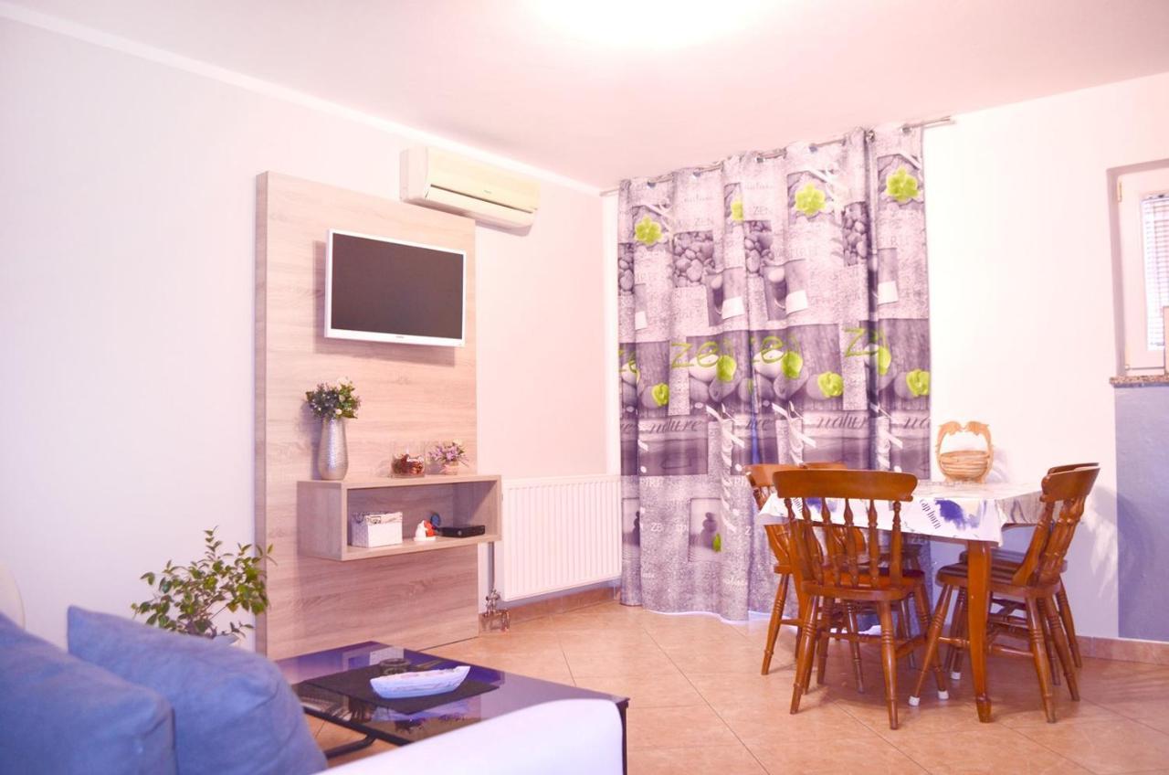 Apartments Krajacic Malinska Εξωτερικό φωτογραφία